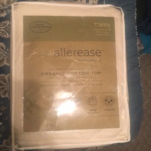 Organic Waterproof Mattress Pad NIB